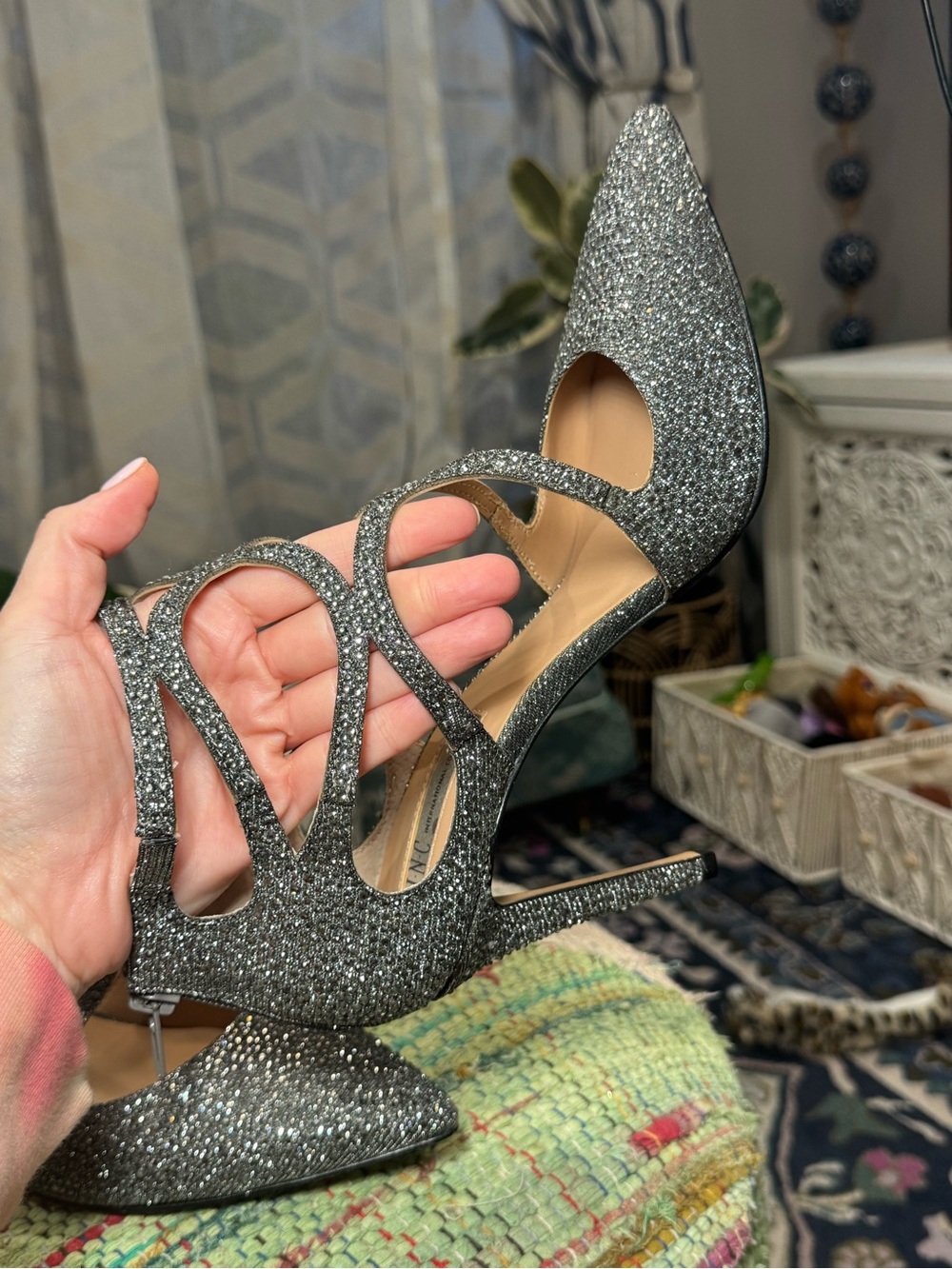 🪩🪩 INC International Concepts Silver Glitter Cutout Pointed-Toe Stilettos Heels - Picture 5 of 7